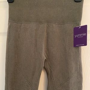 YUMMIE SEAMLESS WASHED LOOK LEGGINGS S/M